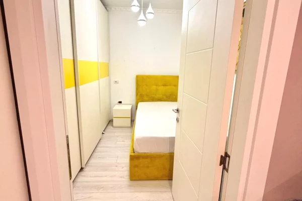 Shtepi ne shitje Apartament ne Tirane, 3+1, Mobilimi E mobiluar, Pagesa 320,000  Euro.