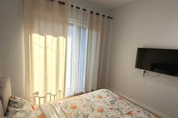 Shtepi ne shitje Apartament ne Tirane, 2+1, Mobilimi E mobiluar, Pagesa 220,000  Euro.