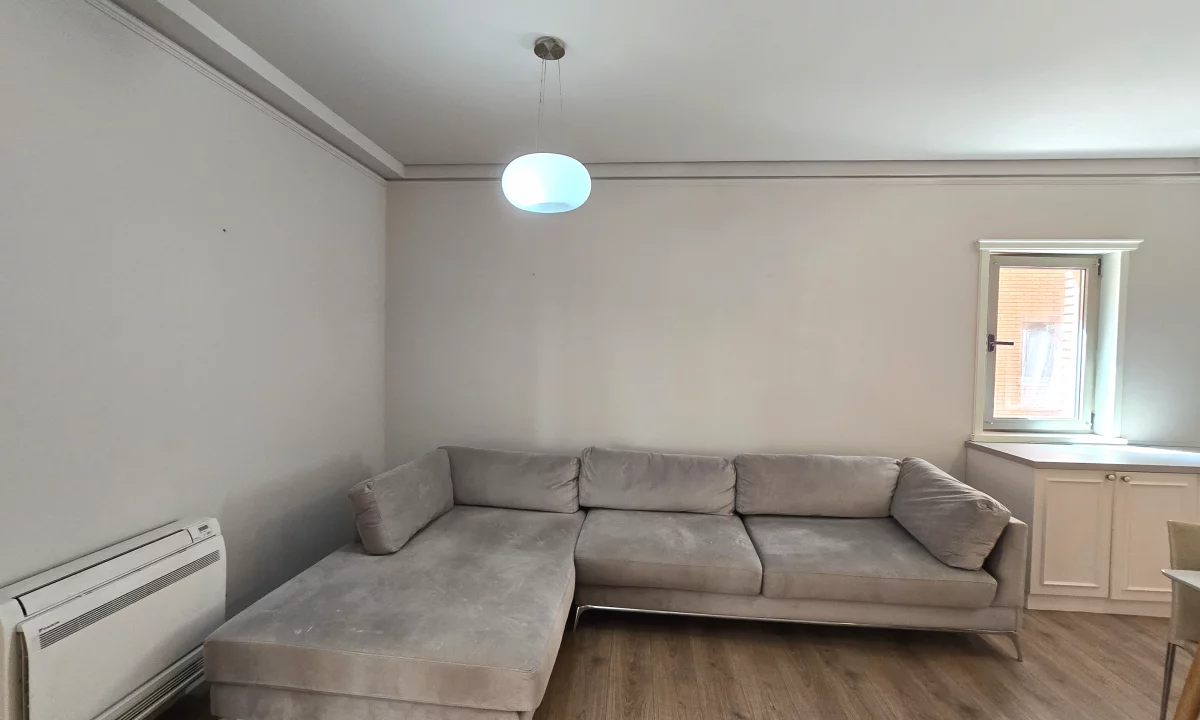 Shtepi me qera Apartament ne Tirane, 2+1, Mobilimi E mobiluar, Pagesa 1,100  Euro.