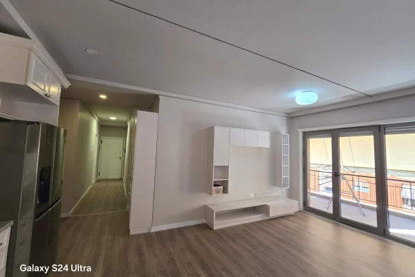 Shtepi me qera Apartament ne Tirane, 2+1, Mobilimi E mobiluar, Pagesa 1,100  Euro.