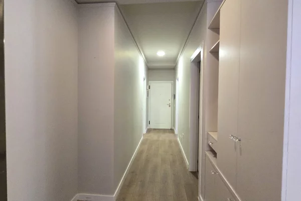 Shtepi me qera Apartament ne Tirane, 2+1, Mobilimi E mobiluar, Pagesa 1,100  Euro.
