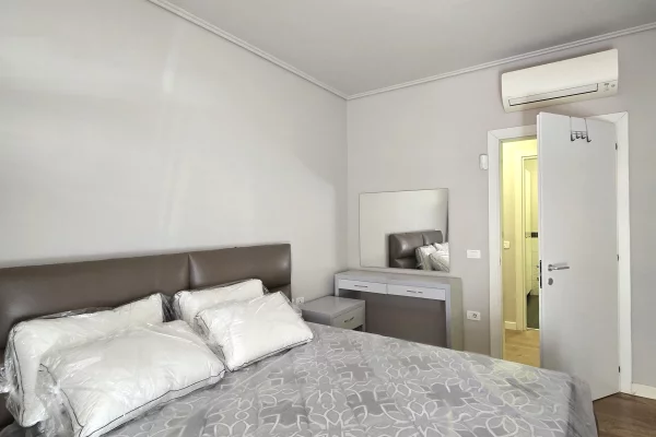 Shtepi me qera Apartament ne Tirane, 2+1, Mobilimi E mobiluar, Pagesa 1,100  Euro.