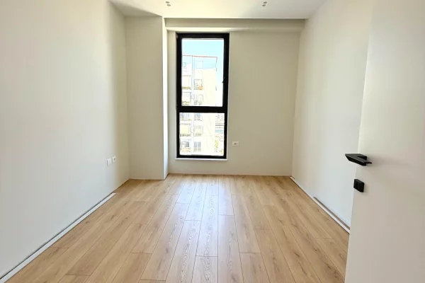 🏢  SHITET APARTAMENT 2+1 + POST PARKIMI – RRUGA JORDAN MISJA, PRANË SPAK