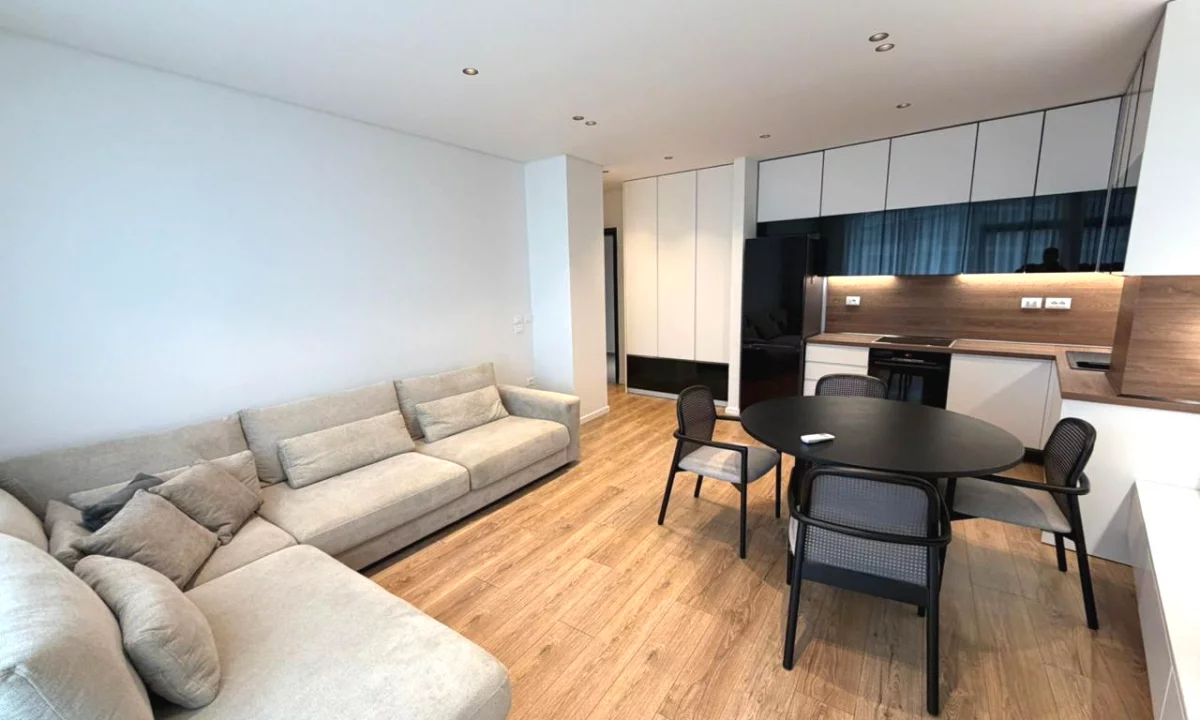 Shtepi ne shitje Apartament ne Tirane, 1+1, Mobilimi E mobiluar, Pagesa 345,000  Euro.