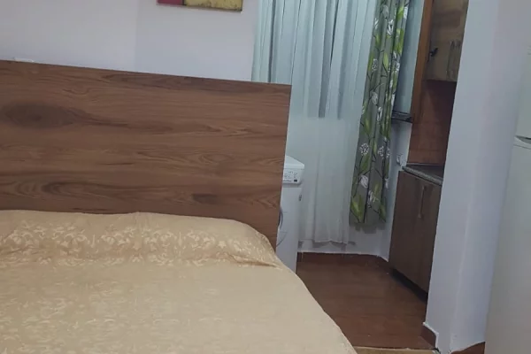 Shtepi me qera Apartament ne Tirane, Garsoniere, Mobilimi E mobiluar, Pagesa 29,500  Leke.