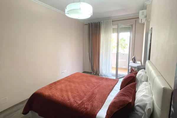 Shtepi me qera Apartament ne Tirane, 2+1, Mobilimi E mobiluar, Pagesa 55,000  Leke.