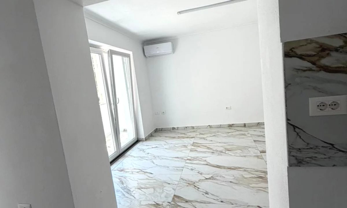 🏢 Jepet me Qira Ambient Zyre 1+1 te 21 Dhjetori – Mozaiku