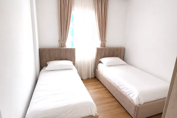 Shtepi ne shitje Apartament ne Tirane, 2+1, Mobilimi E mobiluar, Pagesa 145,000  Euro.