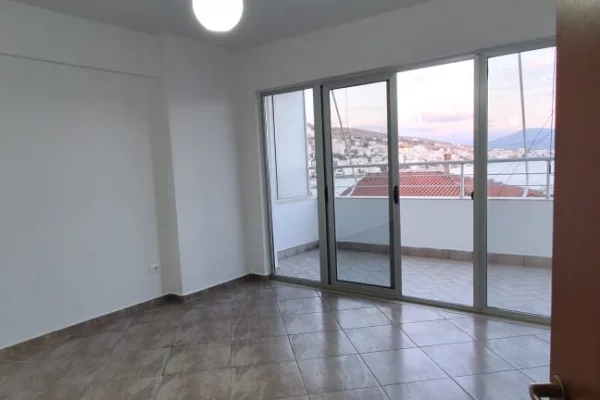 Shtepi ne shitje Apartament ne Sarande, 2+1, Mobilimi Bosh, pa mobiluar, Pagesa 21,000,000  Leke.