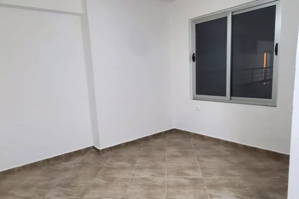 Shtepi ne shitje Apartament ne Sarande, 2+1, Mobilimi Bosh, pa mobiluar, Pagesa 21,000,000  Leke.