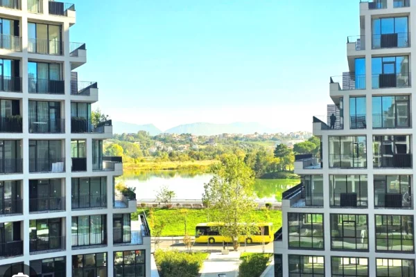 Ambient biznesi me qera 3+1 ne Tirane - 1,300 Euro