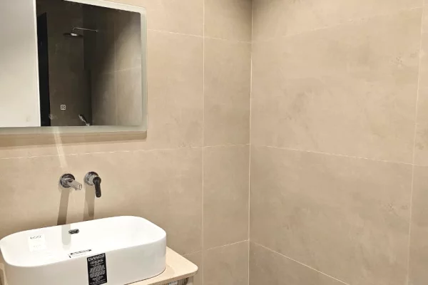 Shtepi me qera Apartament ne Tirane, 2+1, Mobilimi E mobiluar, Pagesa 1,500  Euro.