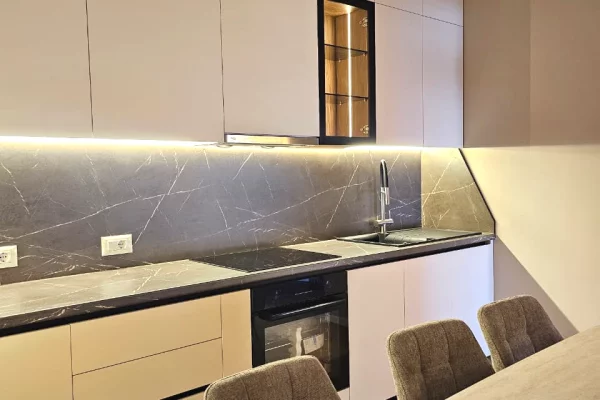 Shtepi me qera Apartament ne Tirane, 2+1, Mobilimi E mobiluar, Pagesa 1,500  Euro.
