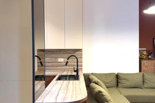Shtepi me qera Apartament ne Tirane, 1+1, Mobilimi E mobiluar, Pagesa 70,000  Leke.