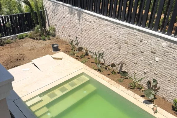 Shtepi me qera Vila Luksoze ne Tirane, 5+1, Mobilimi E mobiluar, Pagesa 5,000  Euro.
