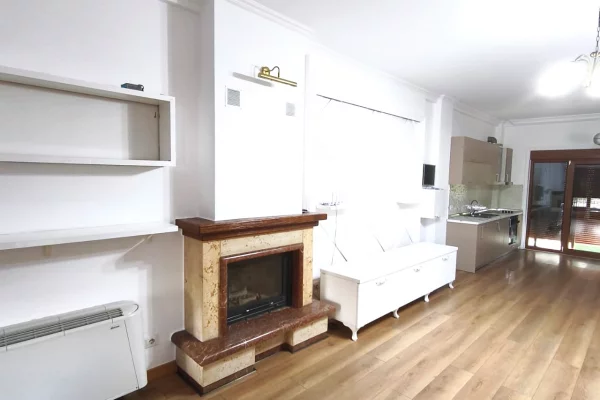 Shtepi me qera Vila Luksoze ne Tirane, 3+1, Mobilimi Pjeserisht e mobiluar, Pagesa 1,700  Euro.