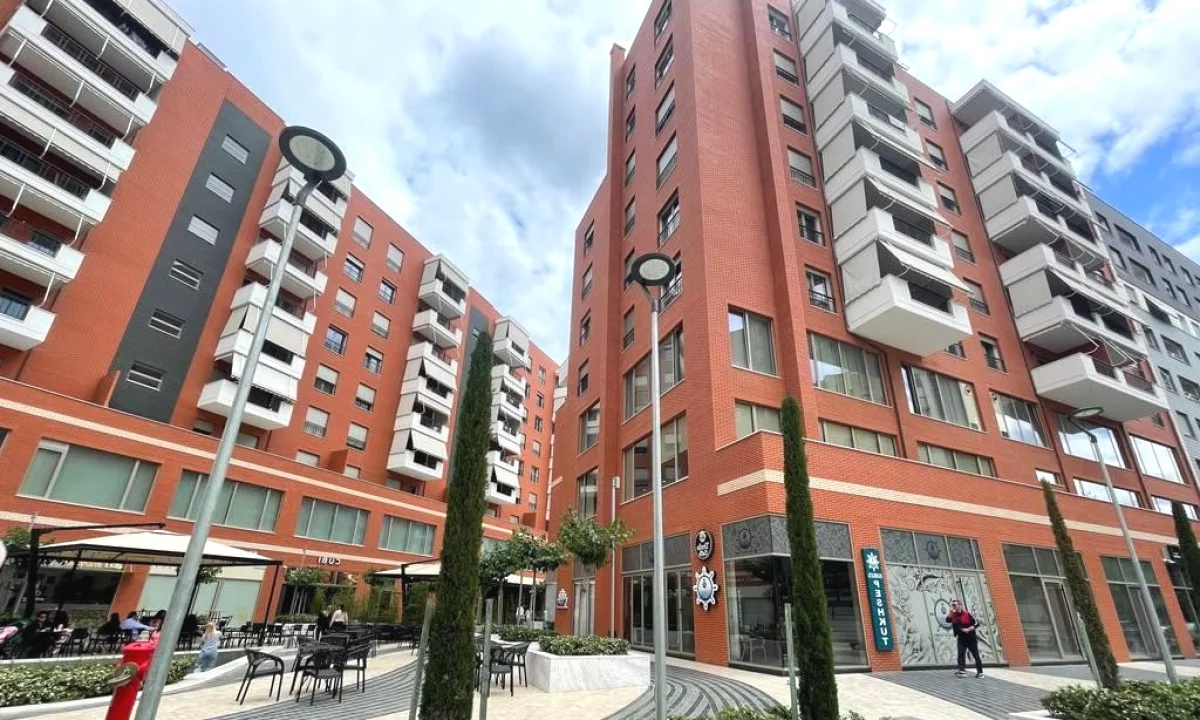 🏢 Jepet Zyre Premium me Qira te Kompleksi Delijorgji – Tirane!  Godine biznesi!🏢
