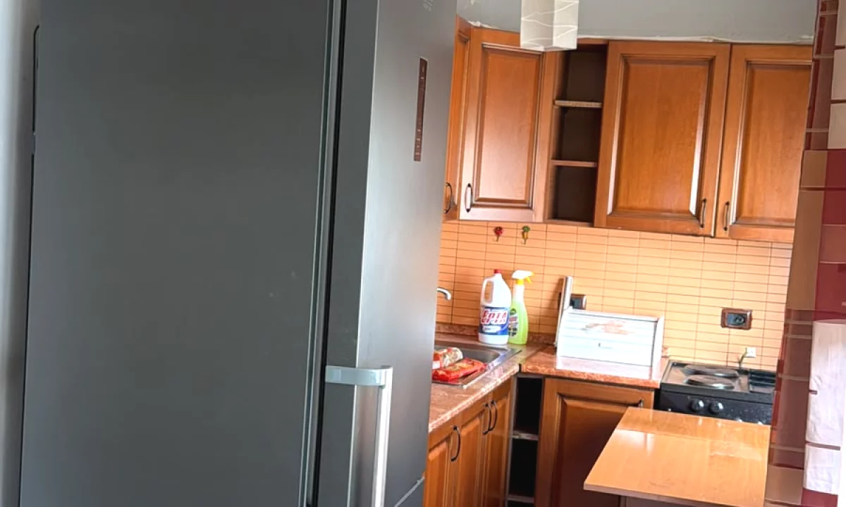 Shtepi me qera Apartament ne Tirane, 2+1, Mobilimi E mobiluar, Pagesa 60,000  Leke.