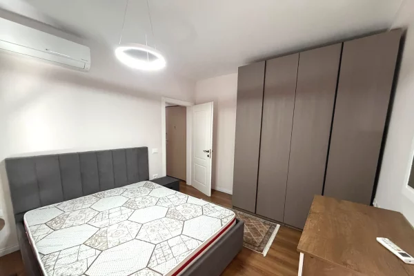 Shtepi me qera 2+1 ne Tirane - 750 Euro