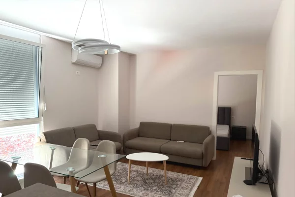 Shtepi me qera Apartament ne Tirane, 2+1, Mobilimi E mobiluar, Pagesa 750  Euro.