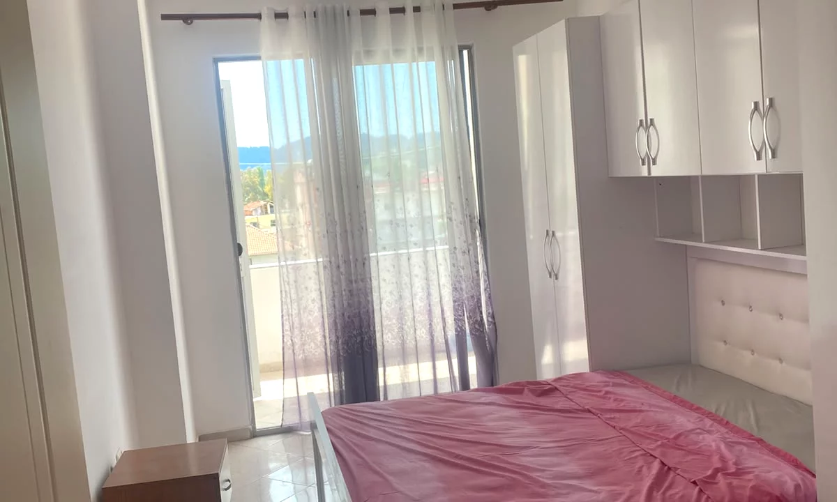 Shtepi ne shitje Apartament ne Tirane, 2+1, Mobilimi E mobiluar, Pagesa 11,500,000  Leke.
