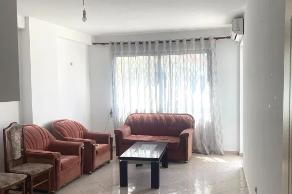 Shtepi ne shitje Apartament ne Tirane, 2+1, Mobilimi E mobiluar, Pagesa 11,500,000  Leke.