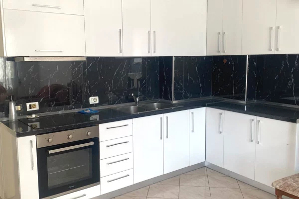 Shtepi ne shitje Apartament ne Tirane, 2+1, Mobilimi E mobiluar, Pagesa 11,500,000  Leke.