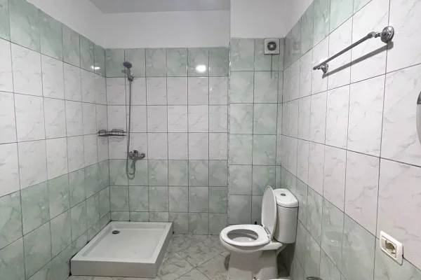 Shtepi ne shitje Apartament ne Tirane, 2+1, Mobilimi E mobiluar, Pagesa 140,000  Euro.
