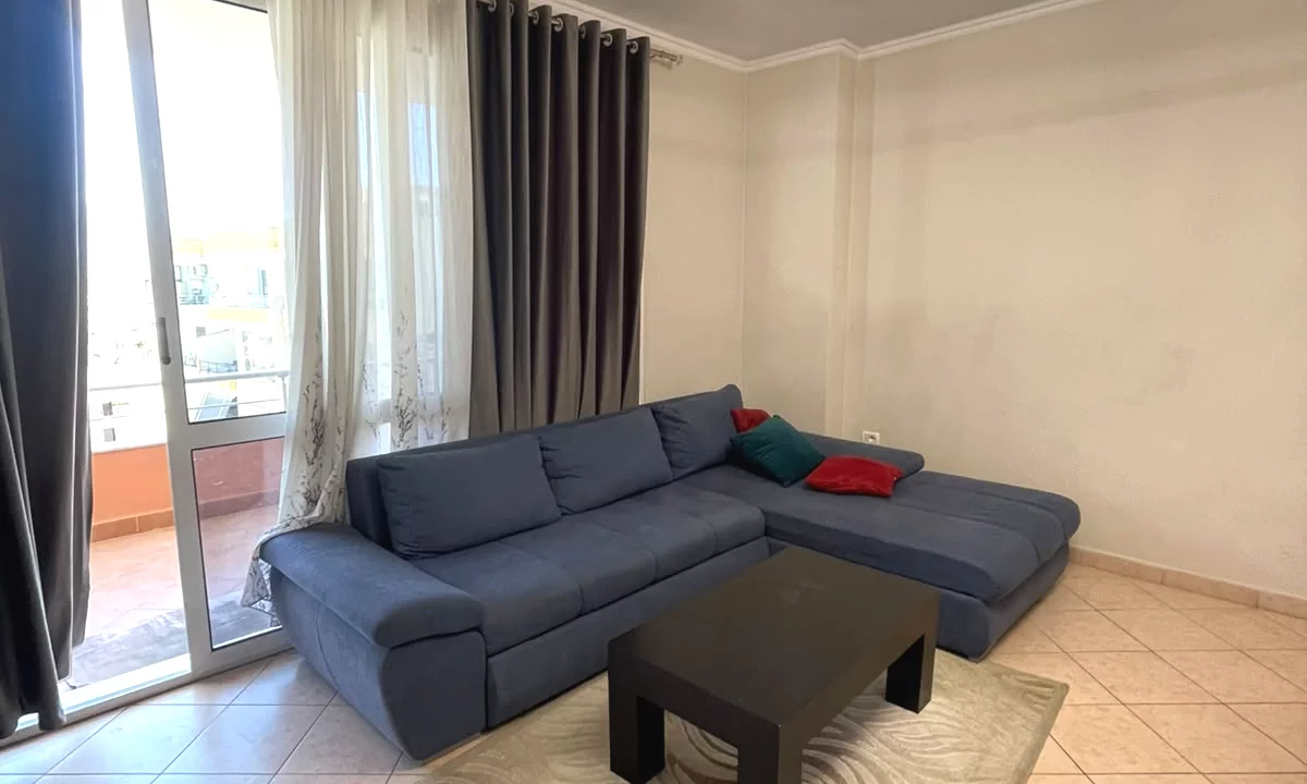 Shtepi ne shitje Apartament ne Tirane, 2+1, Mobilimi E mobiluar, Pagesa 140,000  Euro.