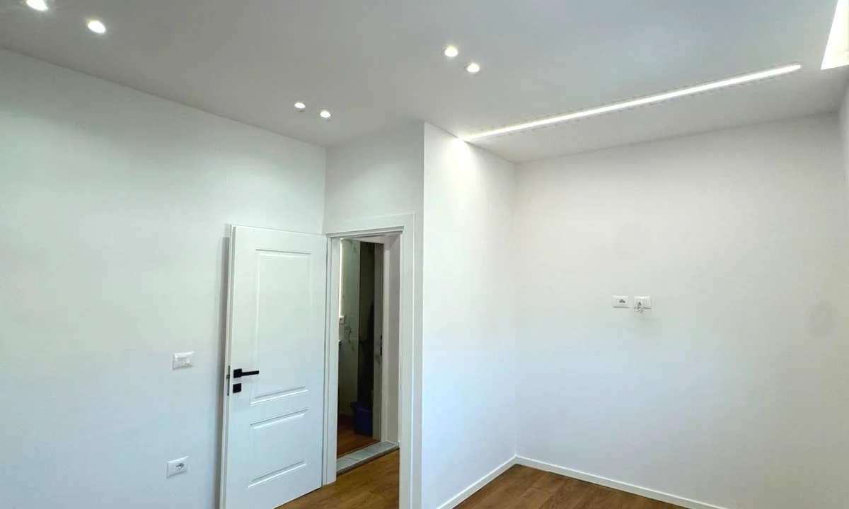 Apartment for sale in Tirana 2+1, Emty