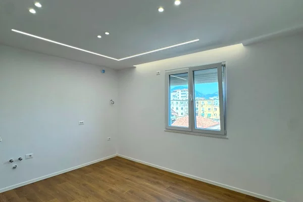 Apartment for sale in Tirana 2+1, Emty