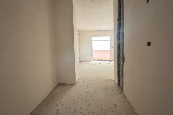 Apartment for sale in Tirana 1+1, Emty