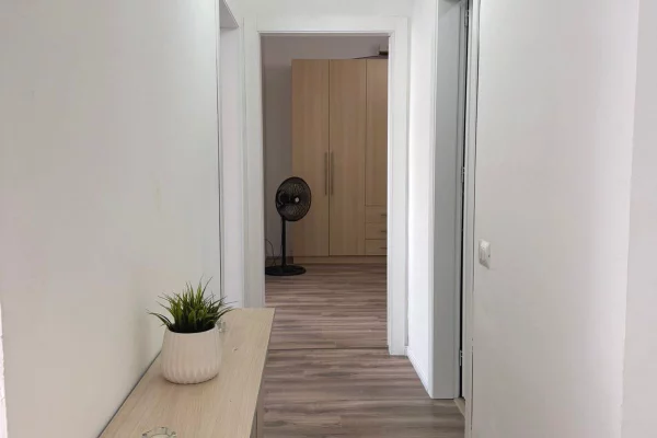 Shtepi me qera Apartament ne Tirane, 2+1, Mobilimi E mobiluar, Pagesa 600  Euro.