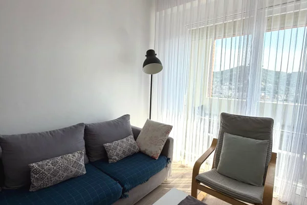 Shtepi me qera Apartament ne Tirane, 2+1, Mobilimi E mobiluar, Pagesa 600  Euro.