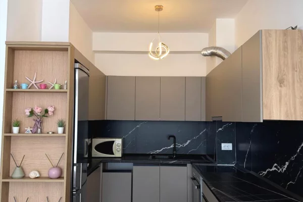 Shtepi me qera Apartament ne Tirane, 2+1, Mobilimi E mobiluar, Pagesa 600  Euro.