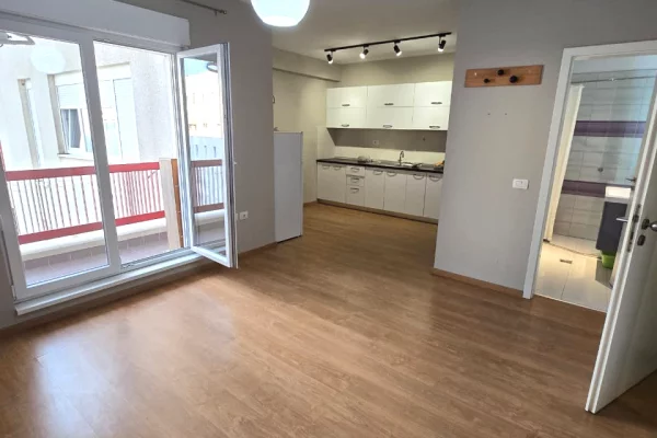 Shtepi me qera Apartament ne Tirane, 1+1, Mobilimi E mobiluar, Pagesa 60,000  Leke.