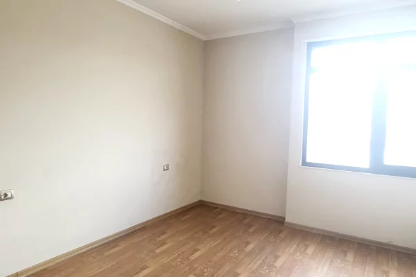 🏢 Jepet me qira ambient zyrash 📍ne Astir!