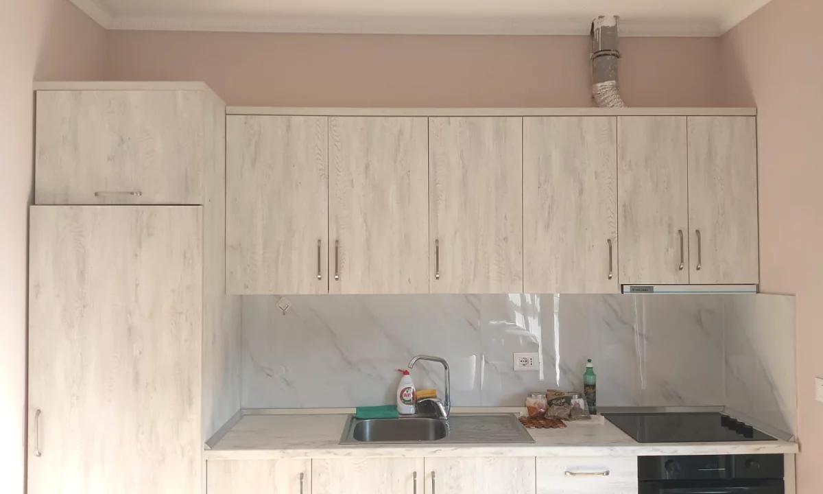 Shtepi me qera Apartament ne Tirane, 1+1, Mobilimi E mobiluar, Pagesa 500  Euro.
