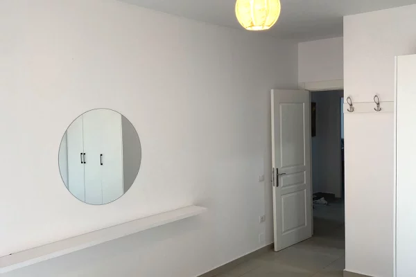 Shtepi me qera Apartament ne Tirane, 2+1, Mobilimi E mobiluar, Pagesa 800  Euro.