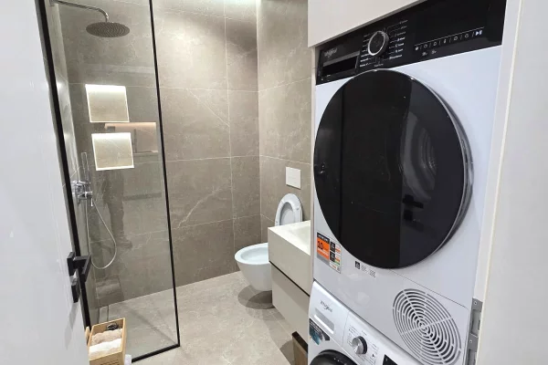 Shtepi me qera Apartament ne Tirane, 1+1, Mobilimi E mobiluar, Pagesa 650  Euro.