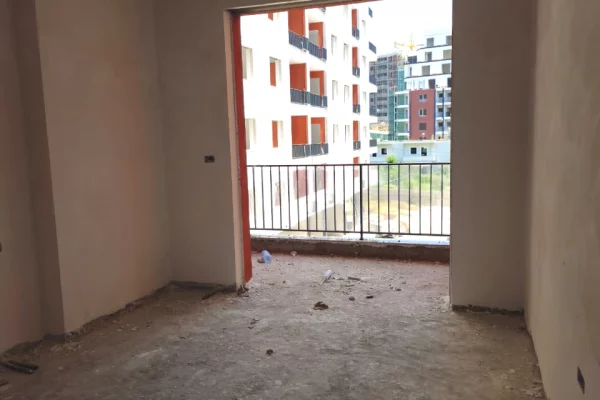 Shtepi ne shitje Apartament ne Tirane, 2+1, Mobilimi Bosh, pa mobiluar, Pagesa 125,686  Euro.
