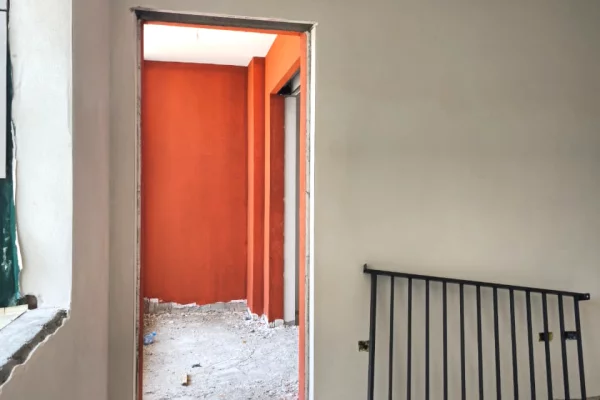Shtepi ne shitje Apartament ne Tirane, 2+1, Mobilimi Bosh, pa mobiluar, Pagesa 125,686  Euro.