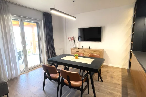 Shtepi ne shitje Apartament ne Tirane, 2+1, Mobilimi E mobiluar, Pagesa 275,000  Euro.