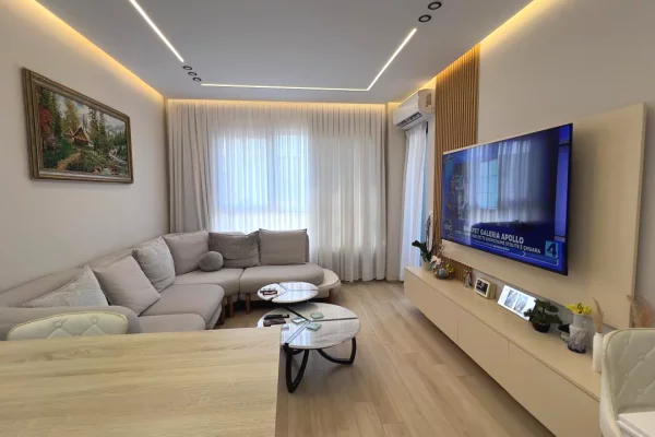 Shtepi ne shitje Apartament ne Tirane, 2+1, Mobilimi E mobiluar, Pagesa 125,000  Euro.