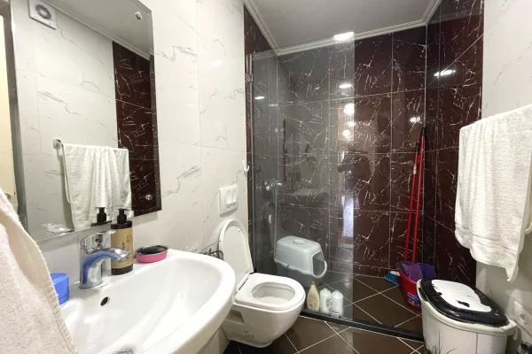 Shtepi ne shitje Apartament ne Tirane, 3+1, Mobilimi E mobiluar, Pagesa 36,000,000  Leke.