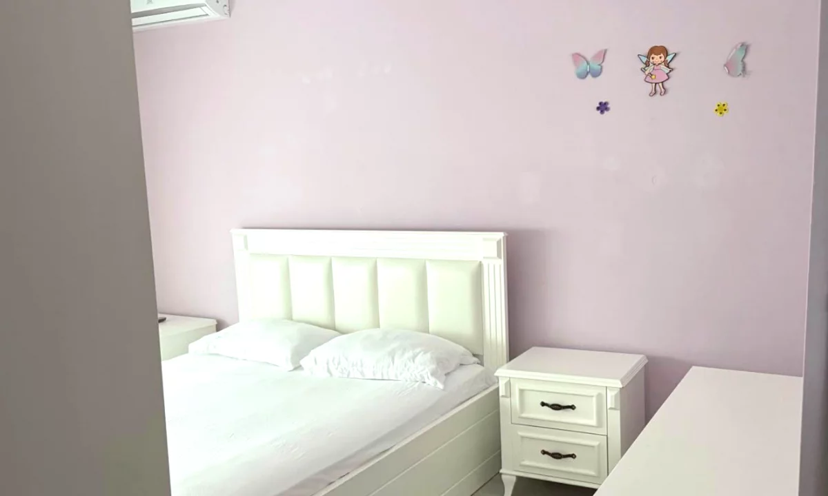 Shtepi me qera Apartament ne Tirane, 2+1, Mobilimi E mobiluar, Pagesa 750  Euro.