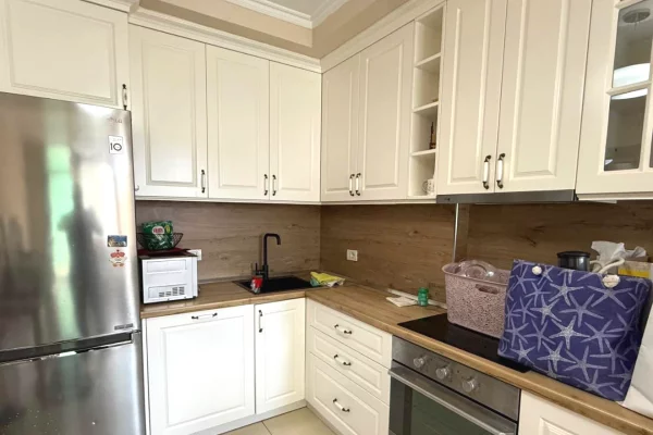 Shtepi me qera Apartament ne Tirane, 2+1, Mobilimi E mobiluar, Pagesa 750  Euro.