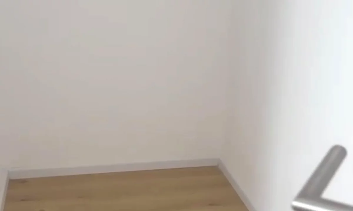 🏢 Jepet me qira ambient biznesi – Kompleksi Mangalem, Ali Demi