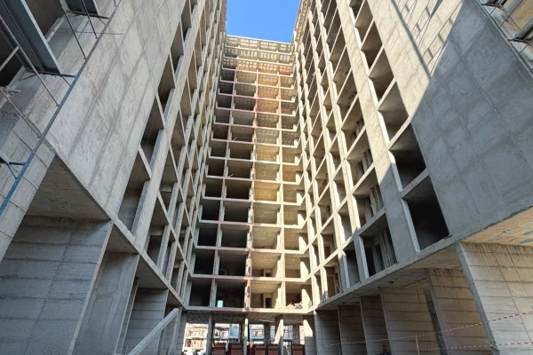 Shtepi ne shitje Apartament ne Lezhe, 2+1, Mobilimi Bosh, pa mobiluar, Pagesa 121,200  Euro.