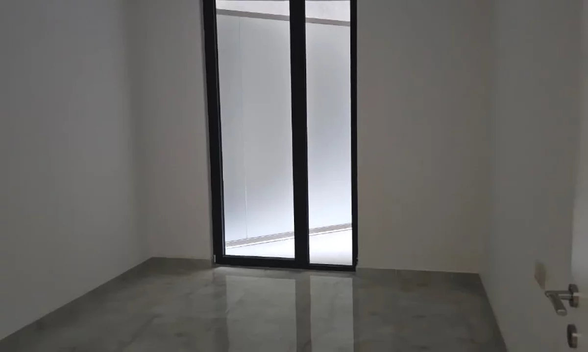 🏢 Jepet me qira ambient zyre – Rr. Mine Peza, Tirane ✨